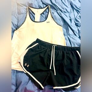 Under Armour White and Black Athletic Set